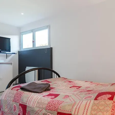 Spacieux Dans Le Vignoble Appartement