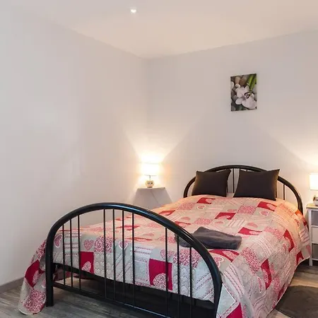 Spacieux Dans Le Vignoble * ベネヴィヒル